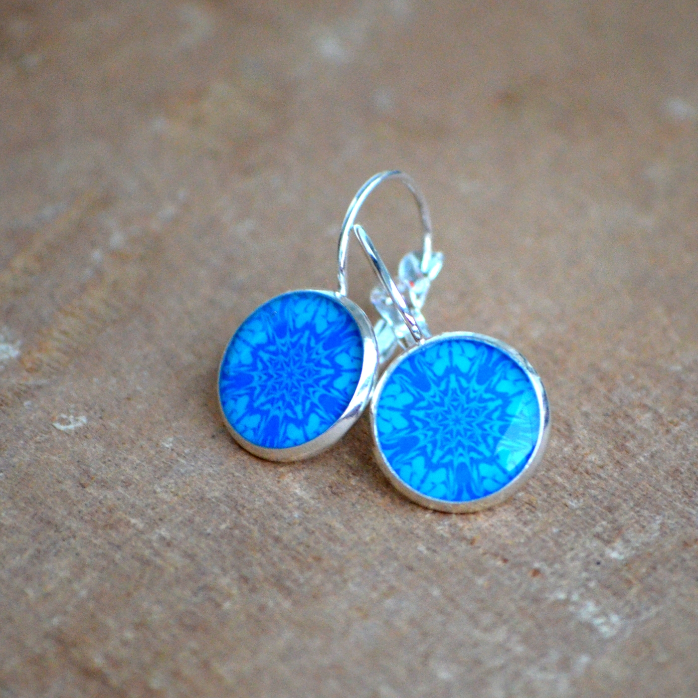 Modrý květ ... závěsné naušničky