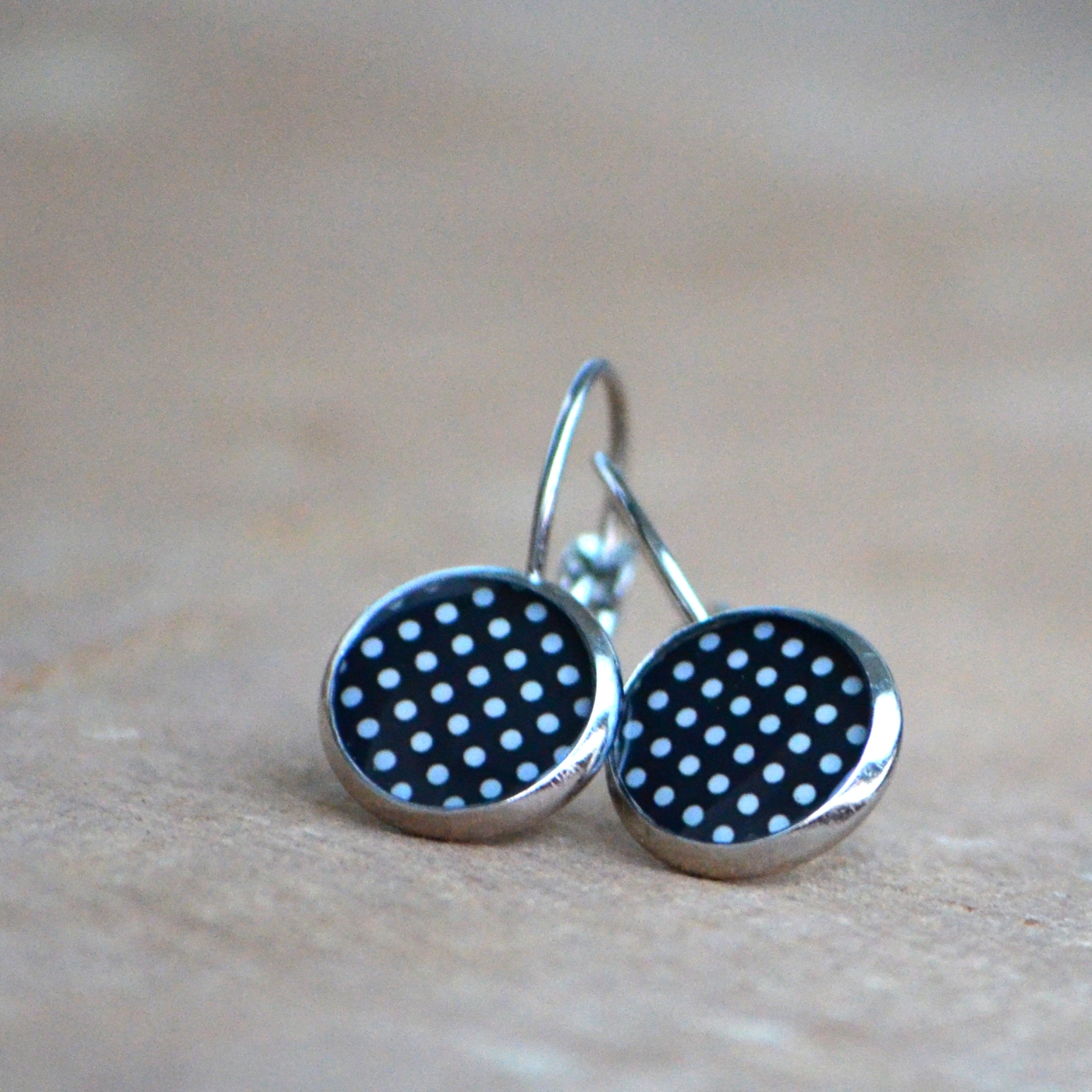 Černobílé puntíčky, závěsné naušničky