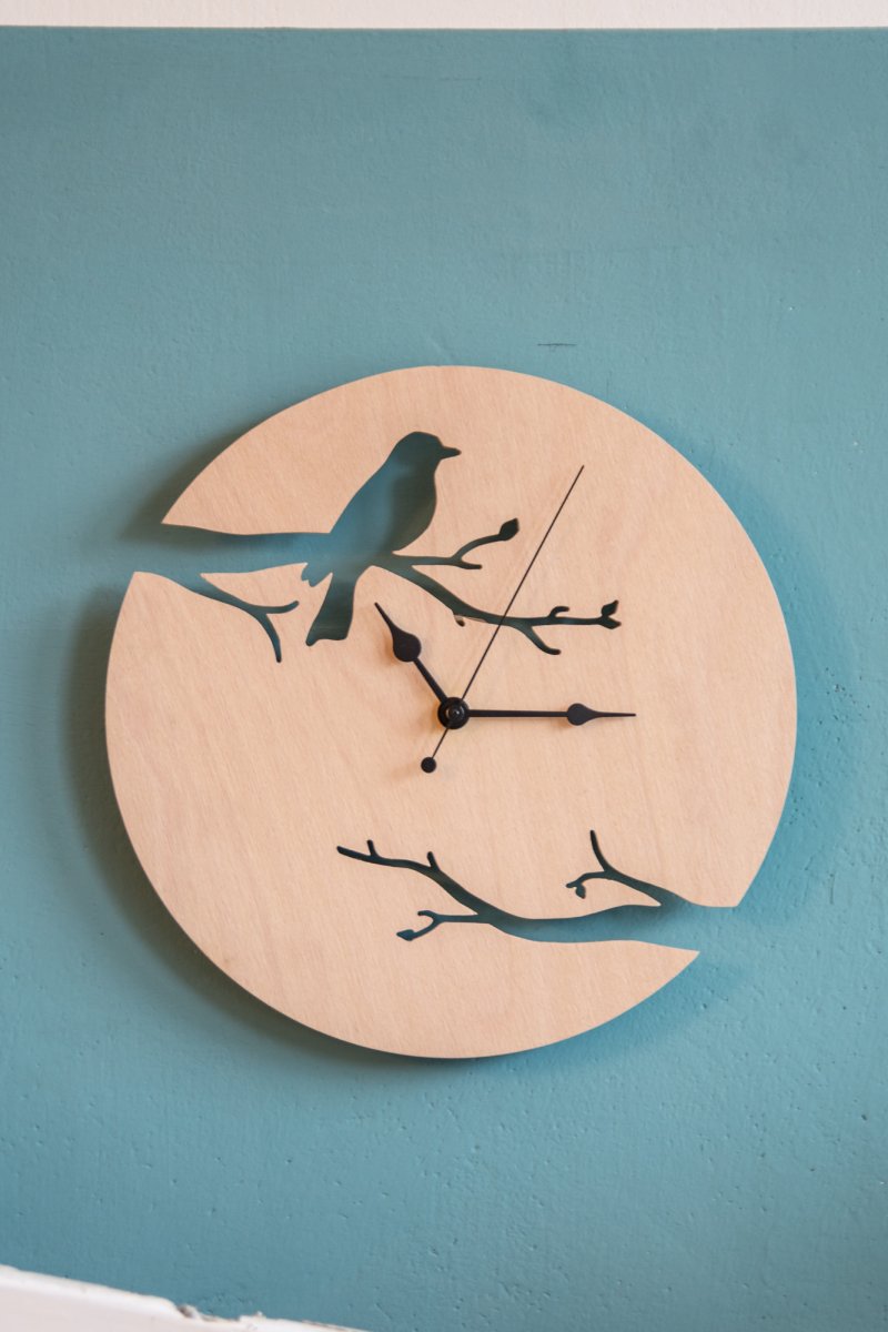 Hodiny z lesní říše