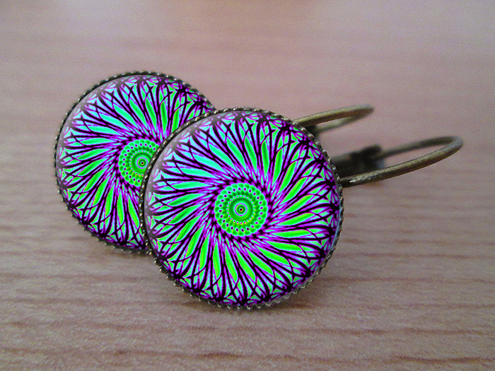 VINTAGE VISACÍ NÁUŠNICE - Mořské ulity fialové