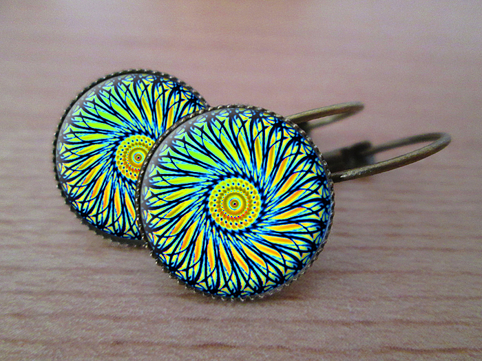 VINTAGE VISACÍ NÁUŠNICE - Mořské ulity zelené