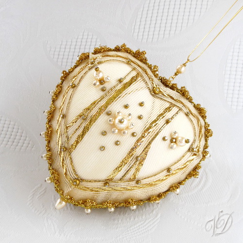 Originální vánoční ozdoba - Srdce ze zlata