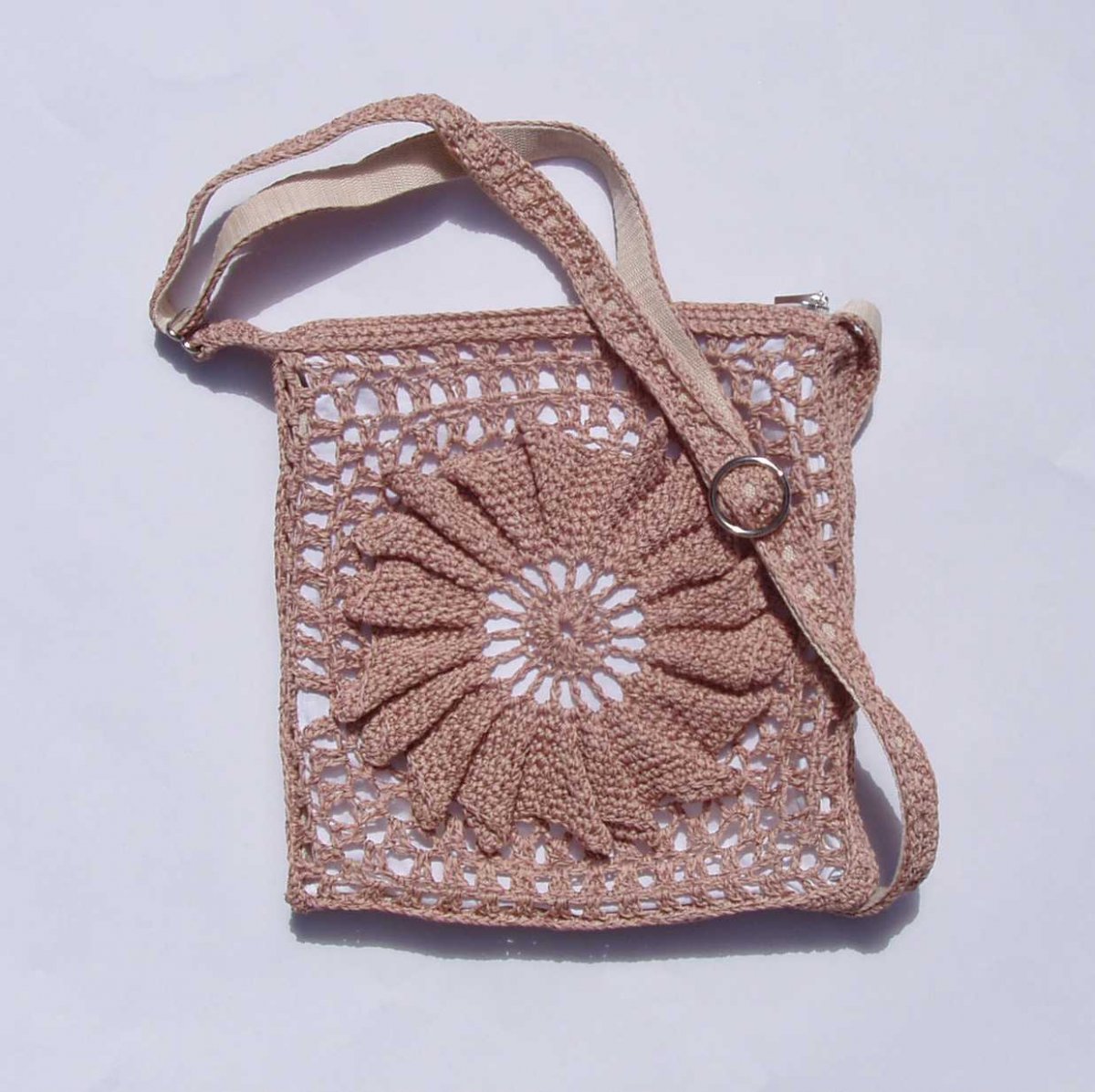 Kabelka s květinou - velbloudí