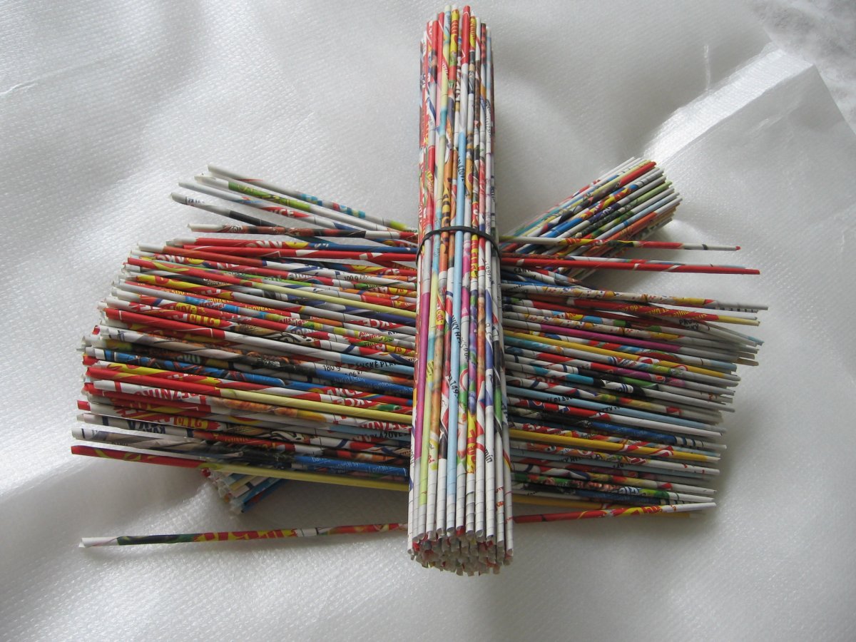 Papírové ruličky krátké,pestré -100 kusů