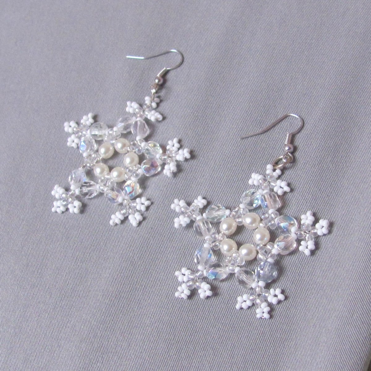 Sněhové vločky bíločiré, velké