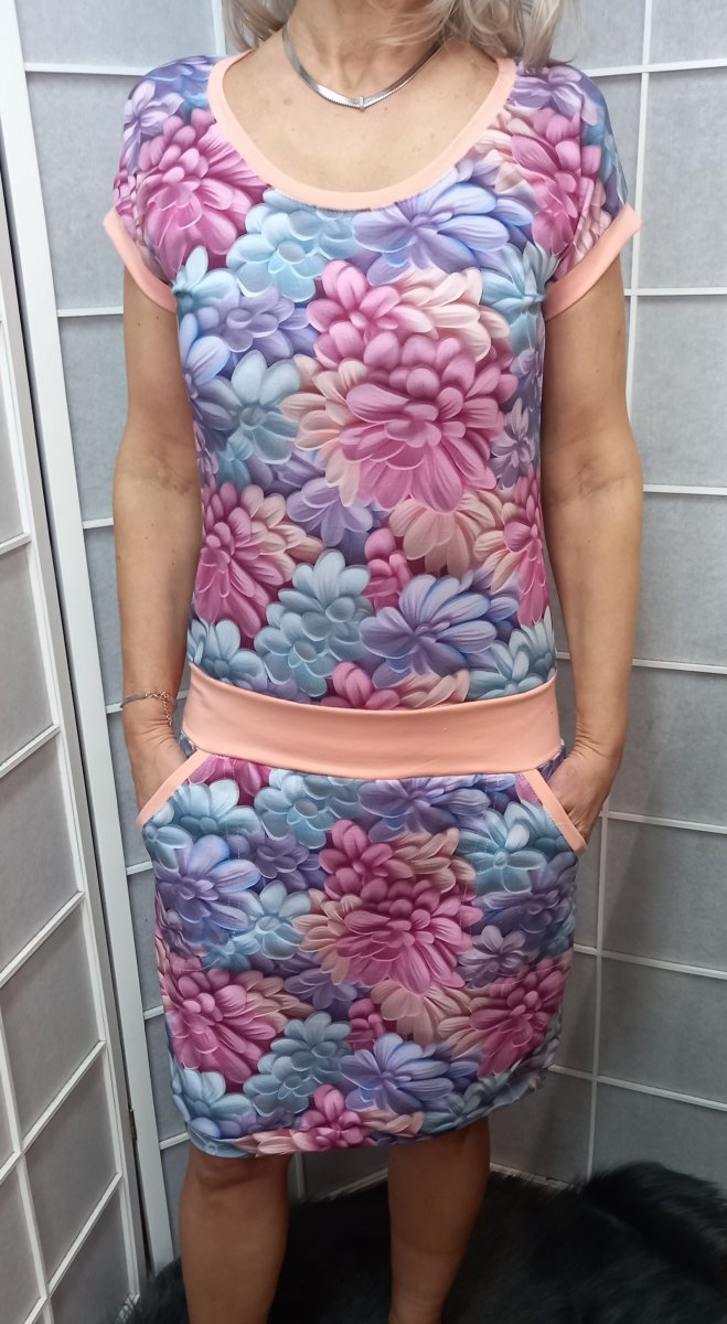 Šaty - květy, velikost M - VELKÝ VÝPRODEJ