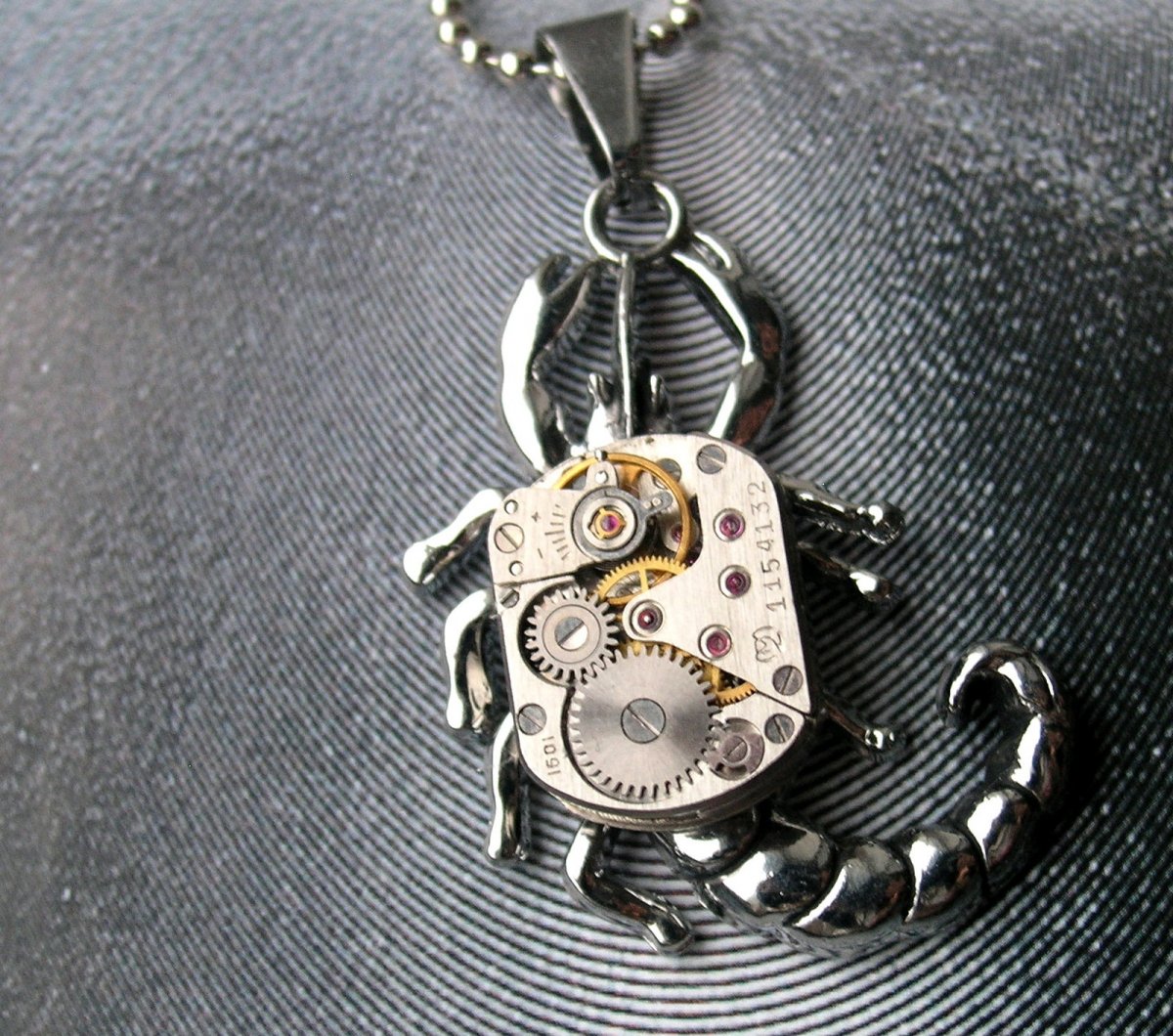 STEAMPUNKOVÝ ŠTÍR