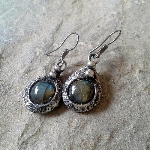 V zeleném - náušnice