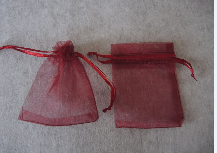 Vínový dárkový organzový sáček