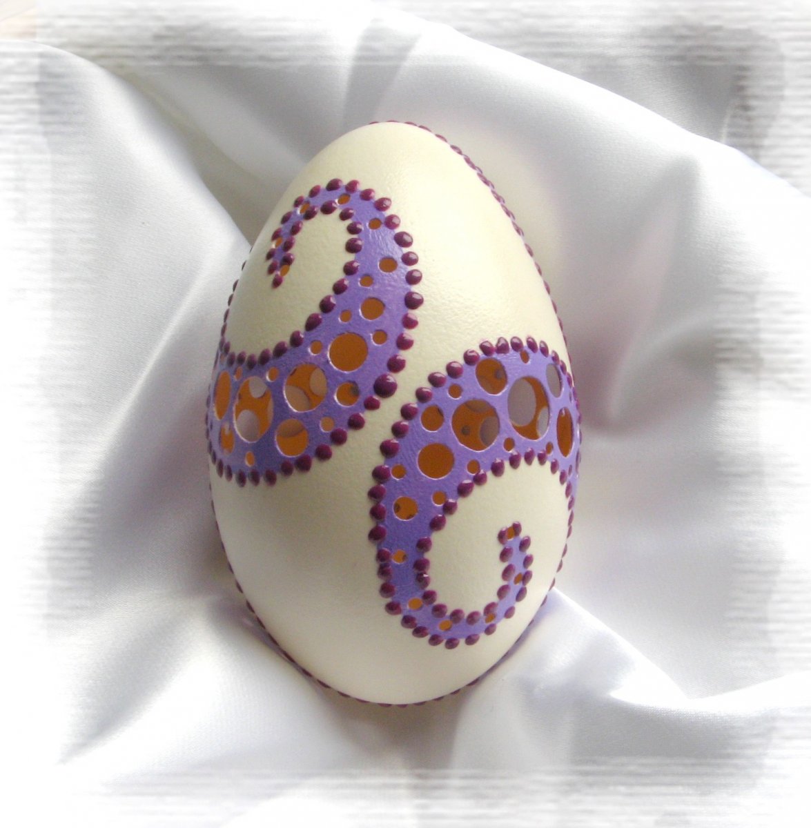 Ve víru: husí madeirová, fialová