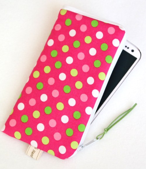 NEONOVÝ - obal na mobil o velikosti 14,5 x 7cm