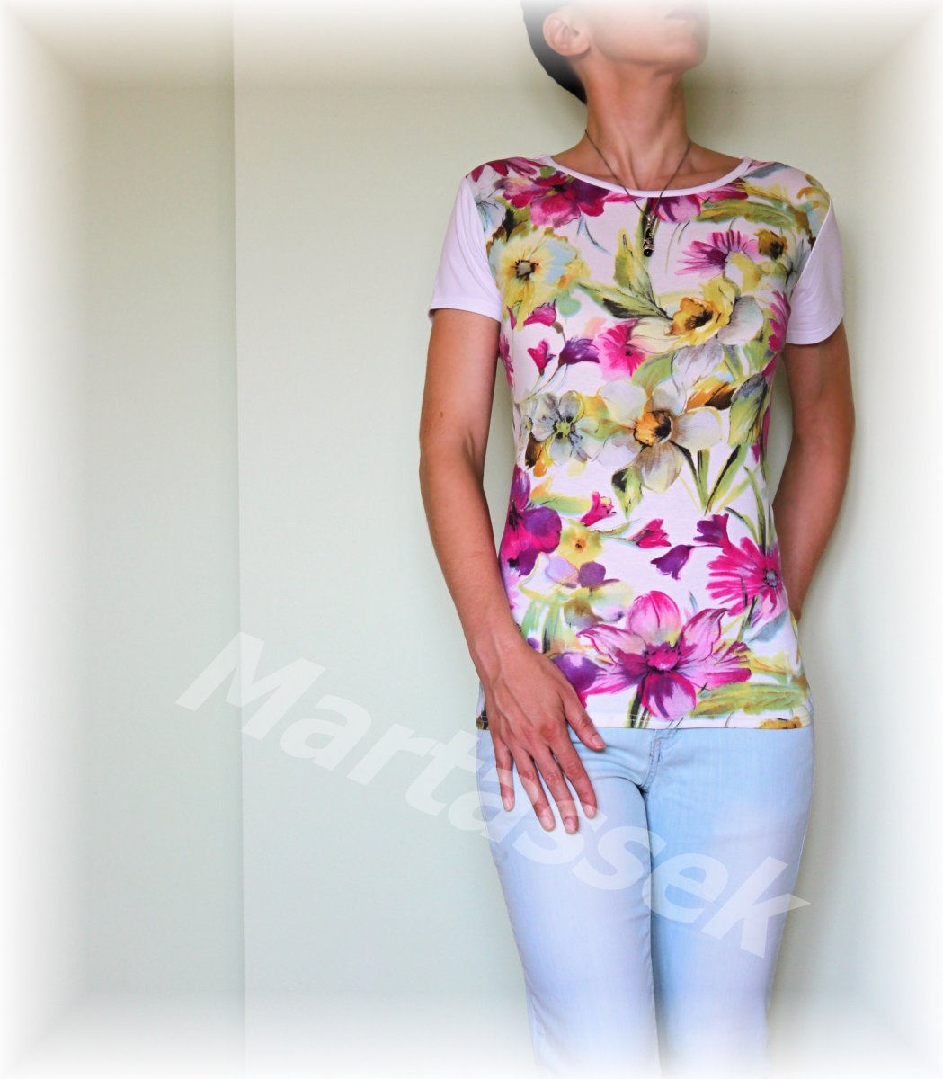 Triko vz.078 POSLEDNÍ SLEVA Z 599KČ na 444KČ