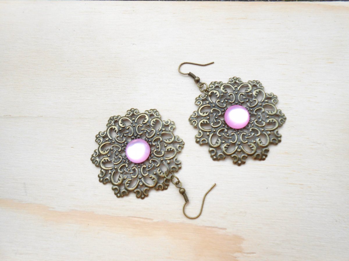 Náušnice kolečko se světle růžovým kabošonem (272/15)