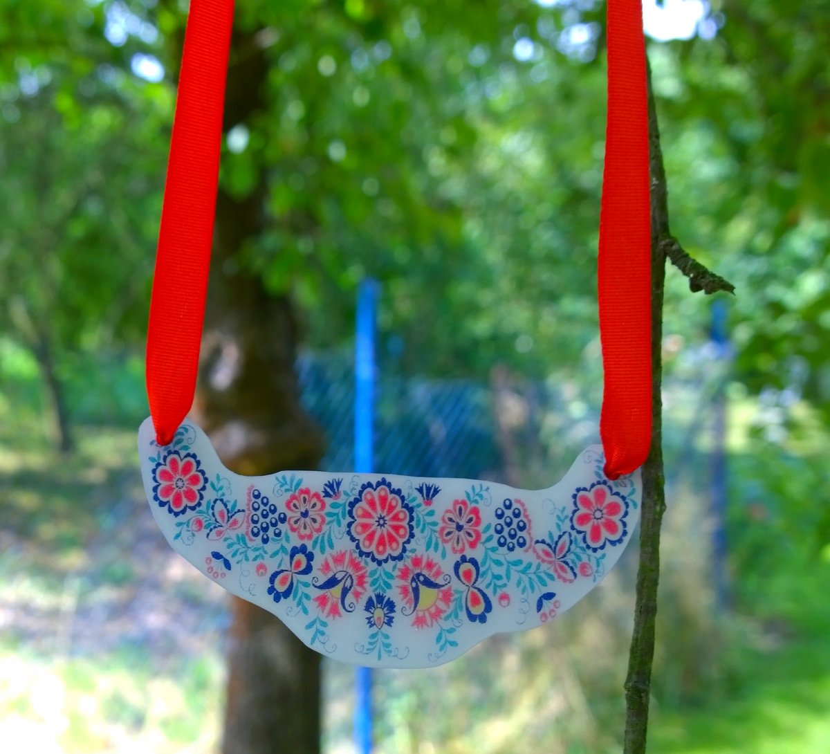 náhrdelník folklorně laděný