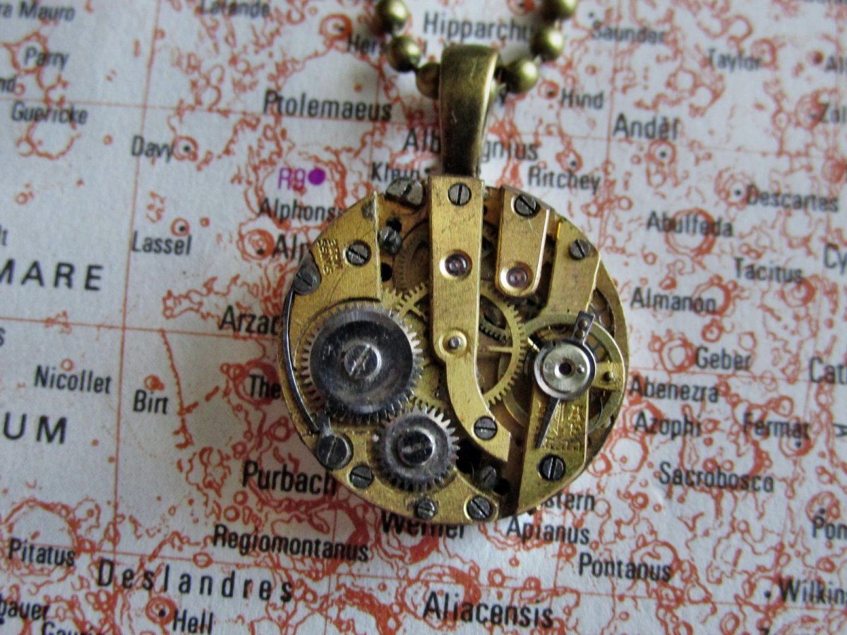 STEAMPUNKOVÝ PŘÍVĚSEK starobronz 20mm