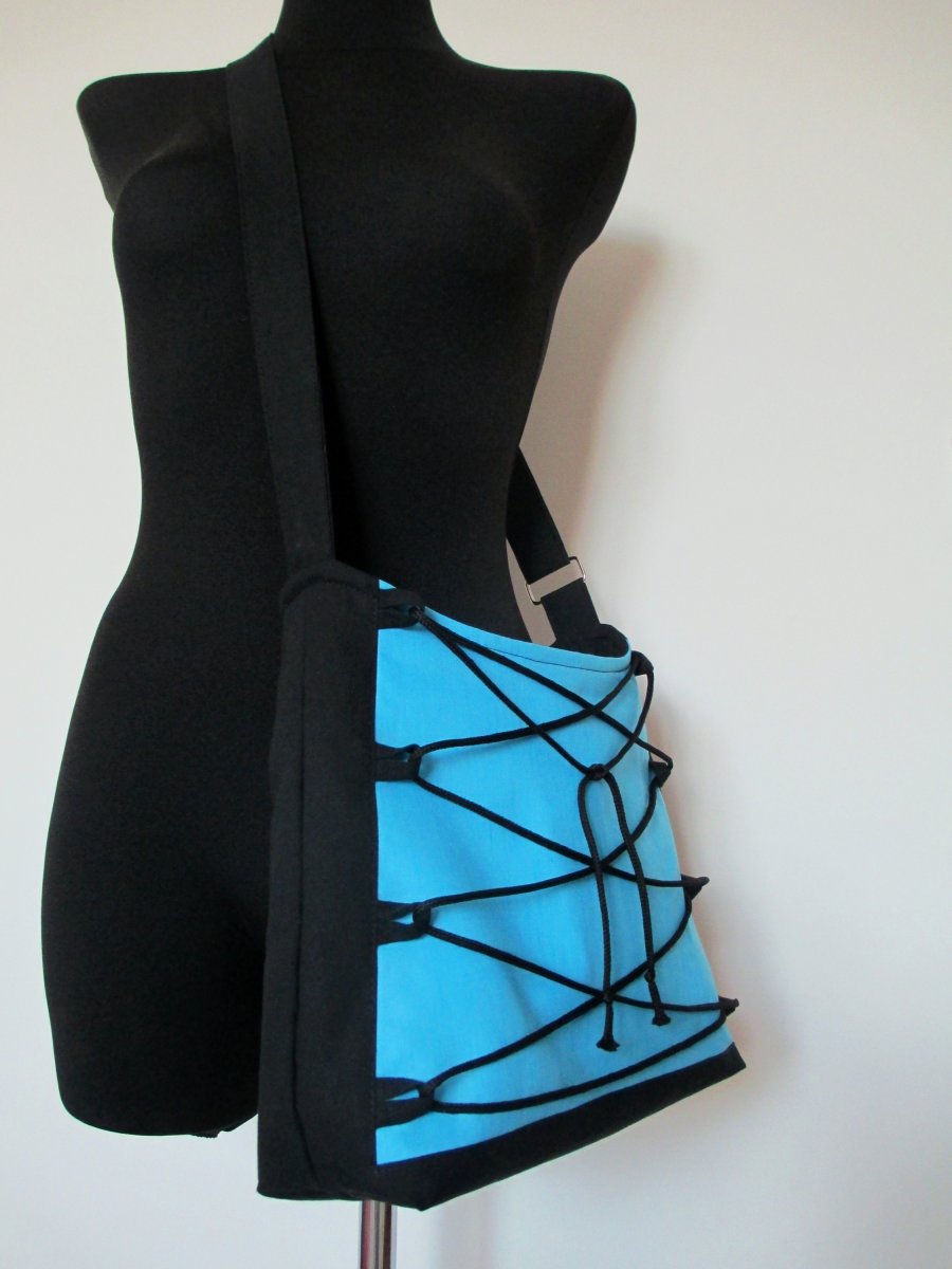 tyrkysová šněrovací