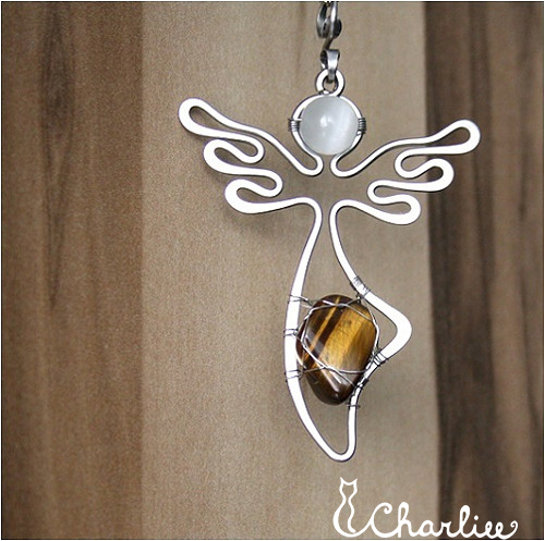 ANDĚL- TYGŘÍ OKO + ULEXIT - tepaný- hypoalergenní chirurgická ocel