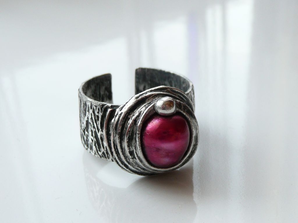 Zavinutá.. /říční perla- barvená/